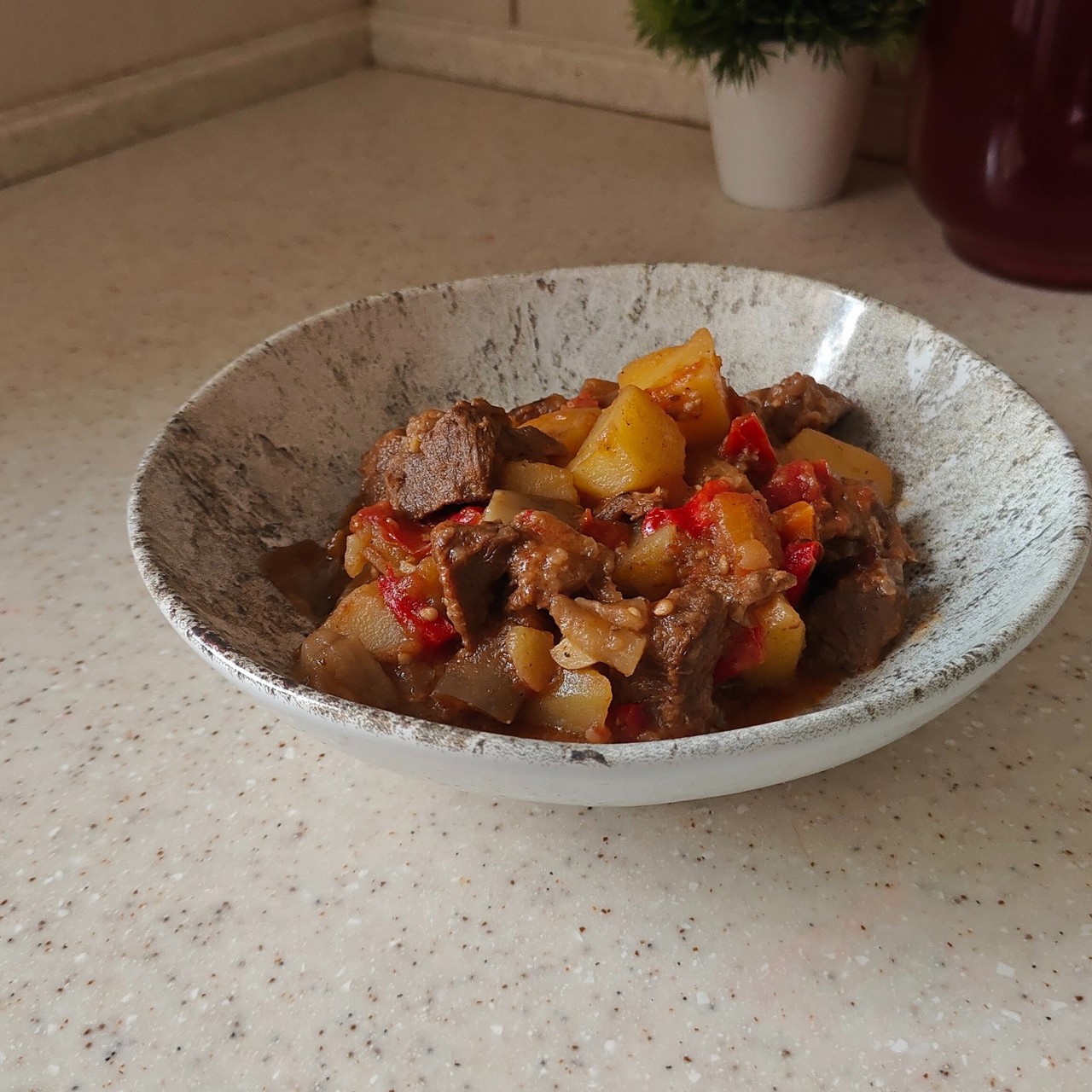 Рагу с говядиной и белыми баклажанами