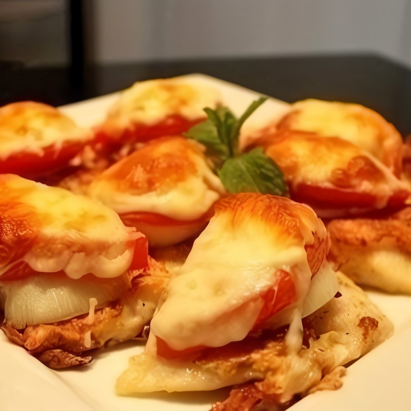 Рыба, запеченная под овощами и сыром