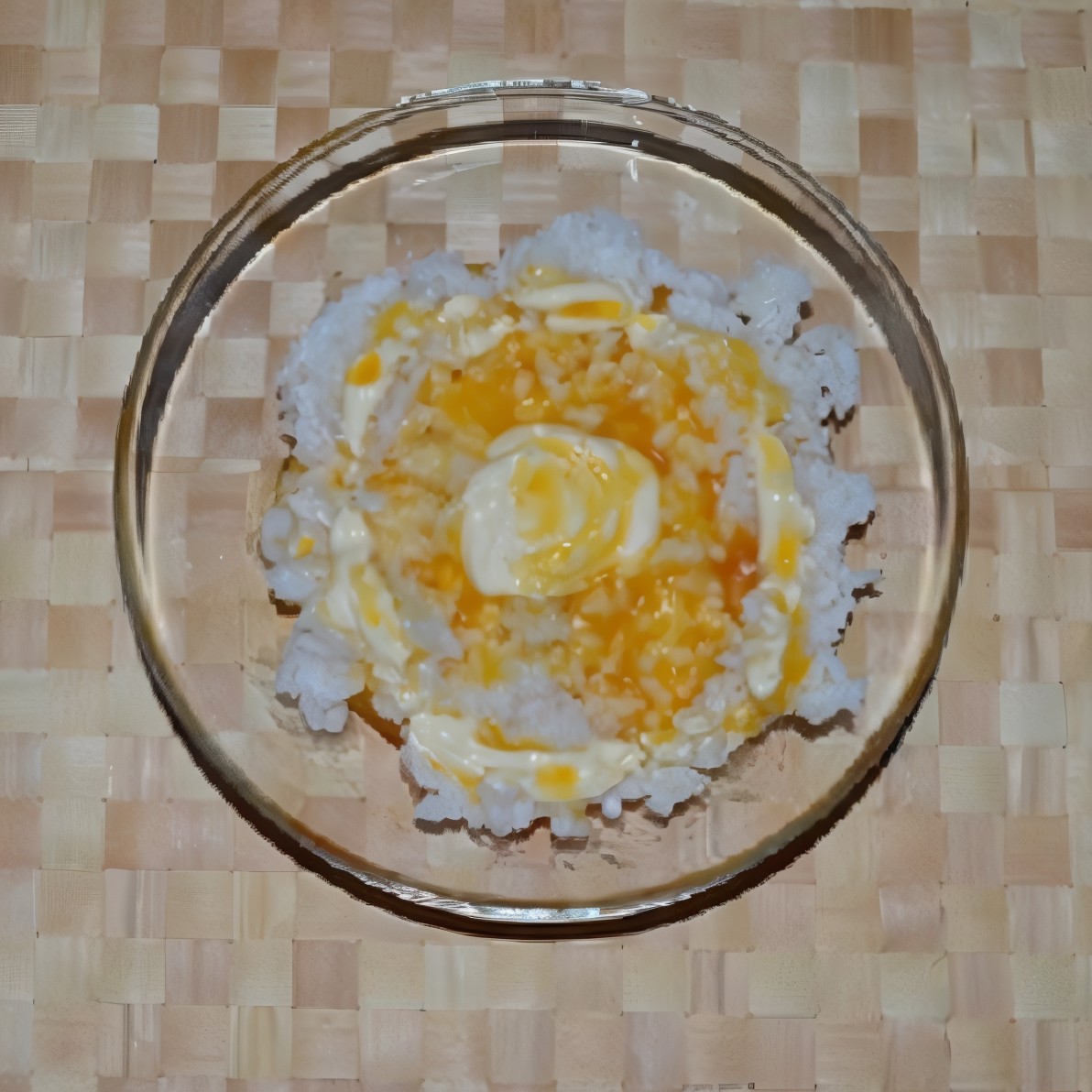 Рис с соусом из облепихового сиропа и майонеза