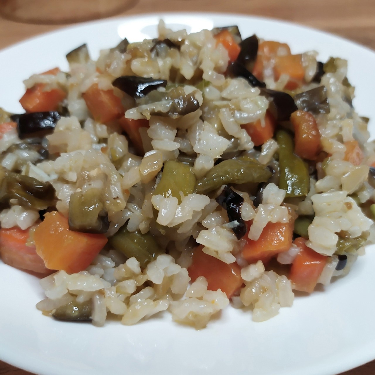 Рис со стручковой фасолью и баклажанами