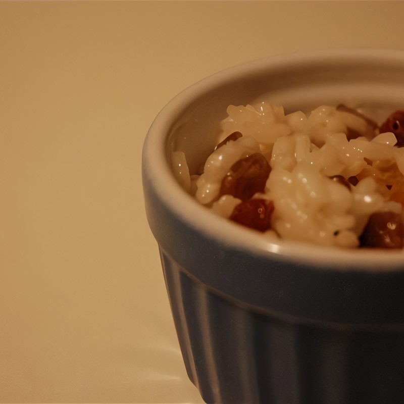 Рисовая каша с изюмом
