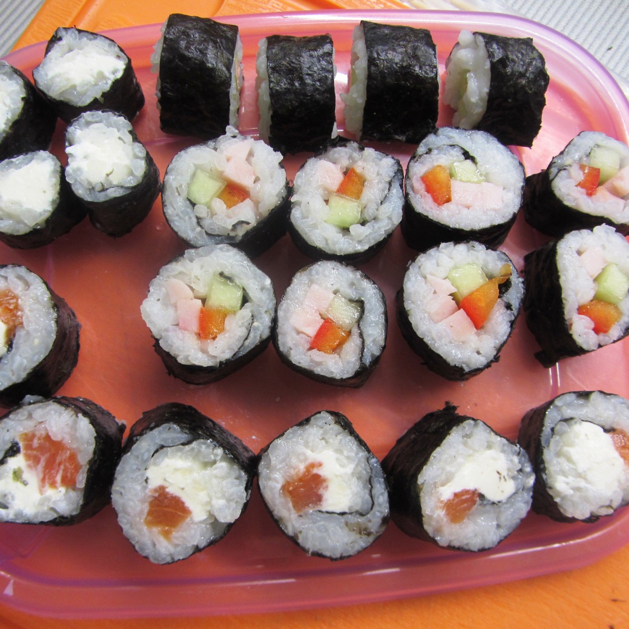 Роллы с красной рыбкой