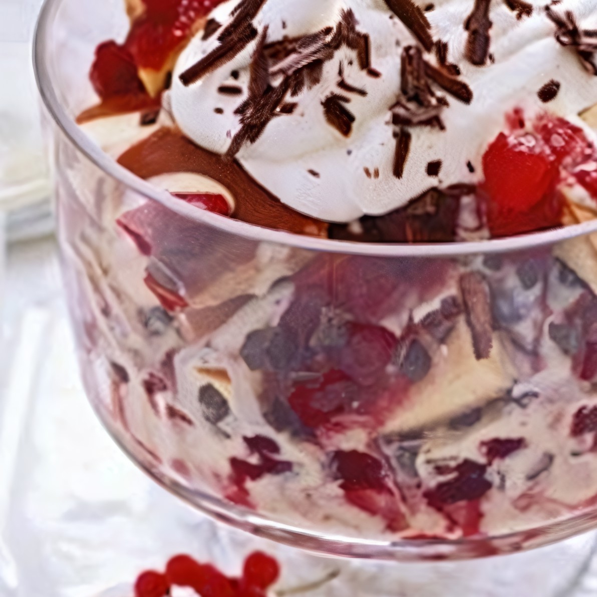 Рождественский ягодный трифл