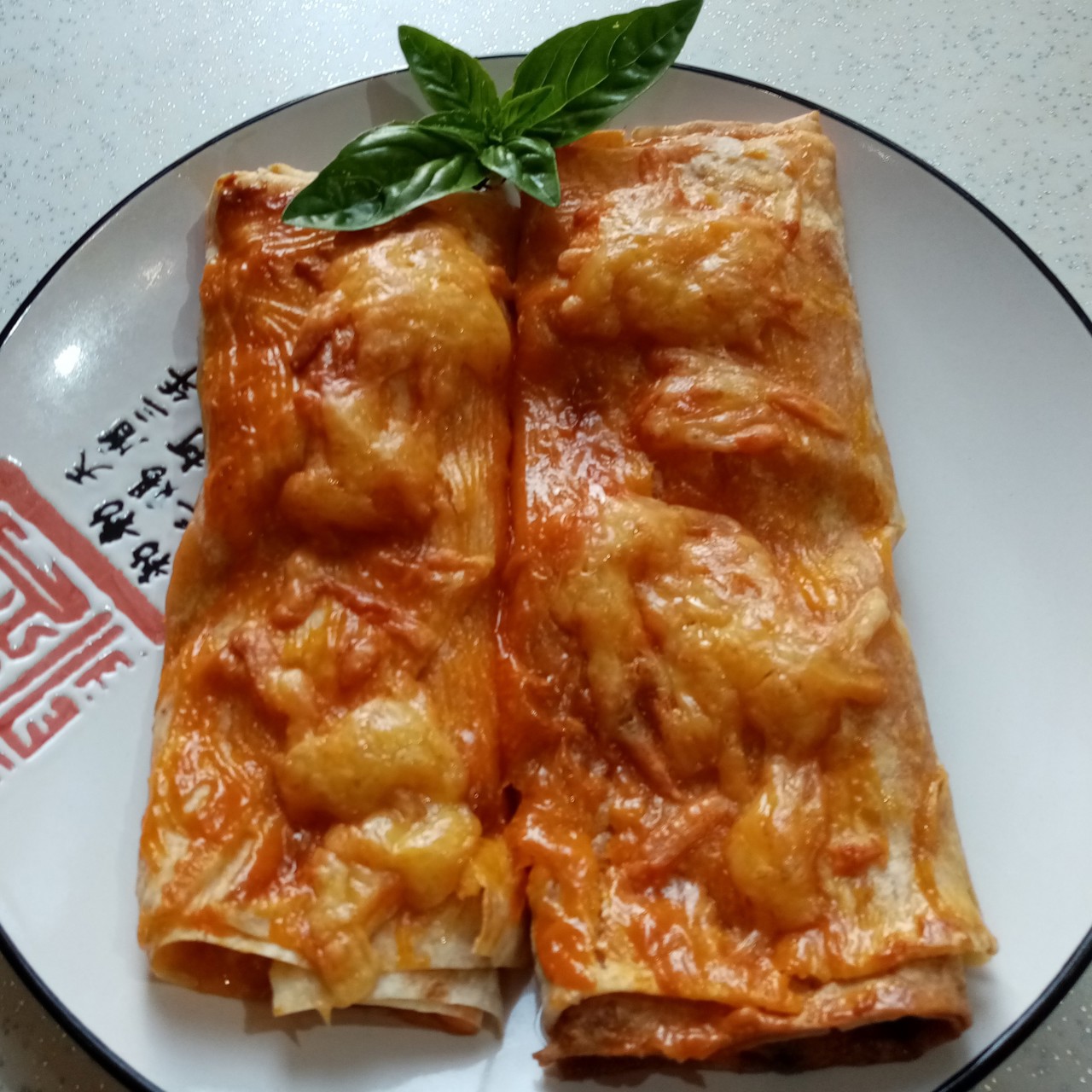 Рулет из лаваша с мясным фаршем и сыром