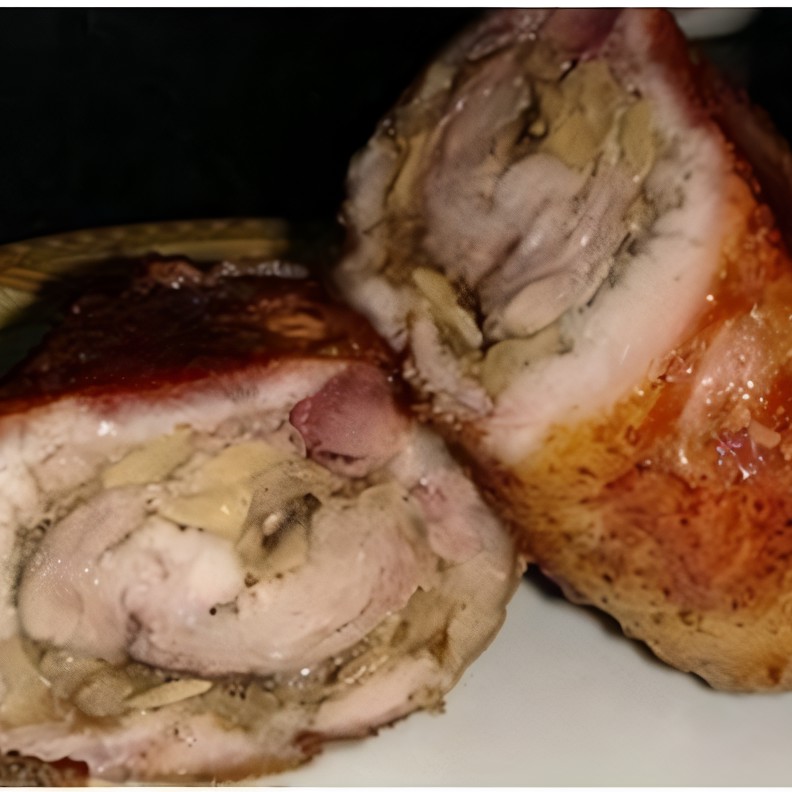 Рулет мясной с грибами
