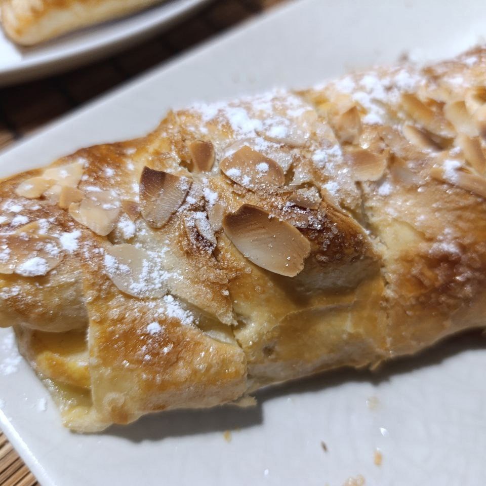 Рулет с айвой