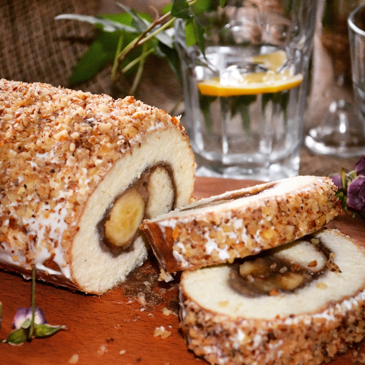 Рулет с банановой начинкой