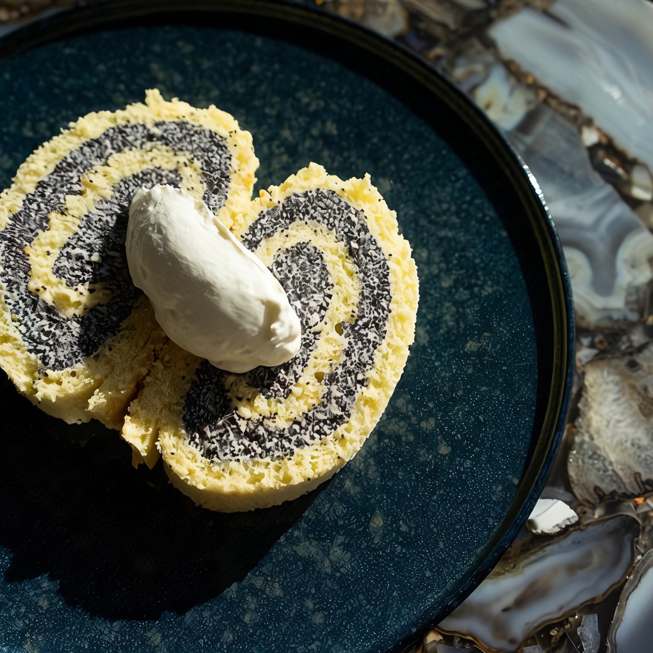 Рулет с маком и маскарпоне