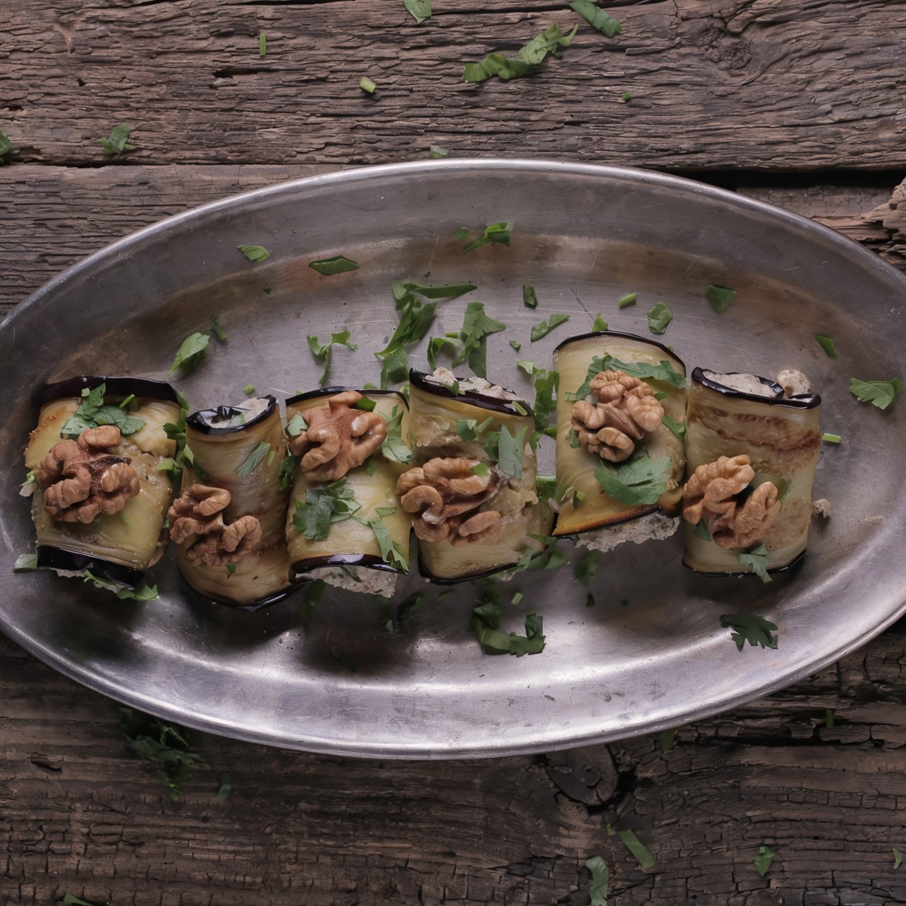 Рулетики из баклажанов с орехами