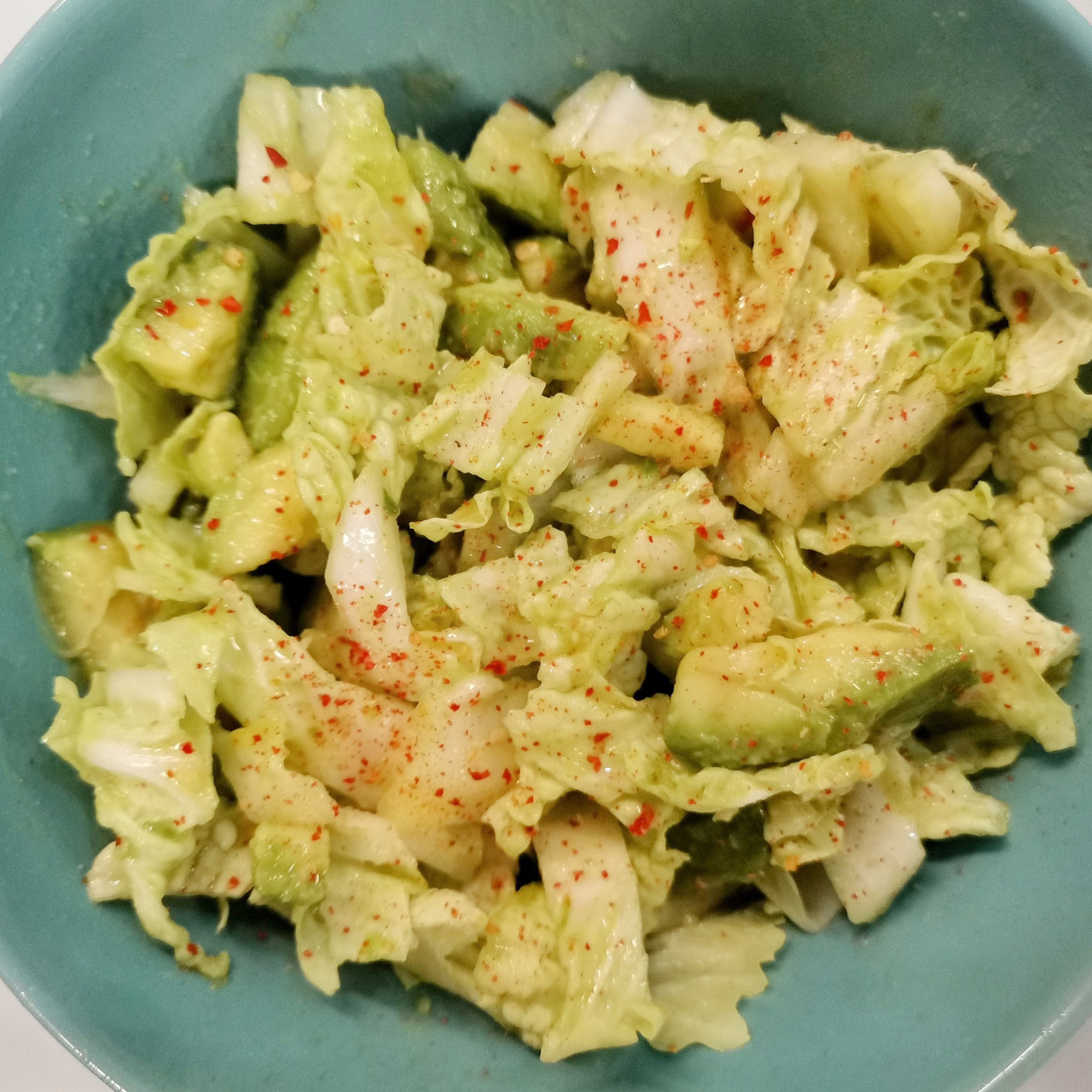 Салат айсберг с авокадо