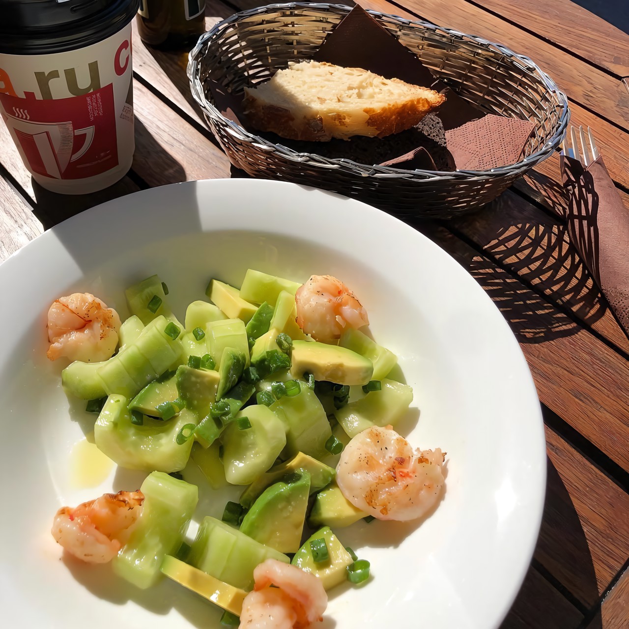 Салат бора-бора