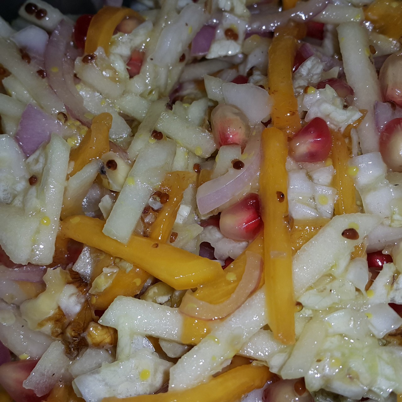 Салат из хурмы с яблоками