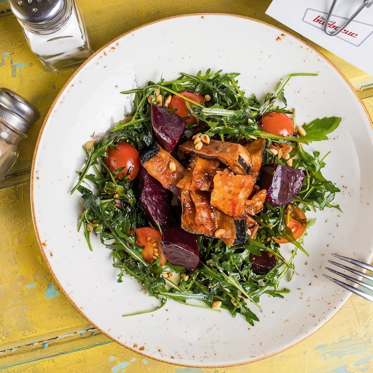 Салат из копченой свеклы