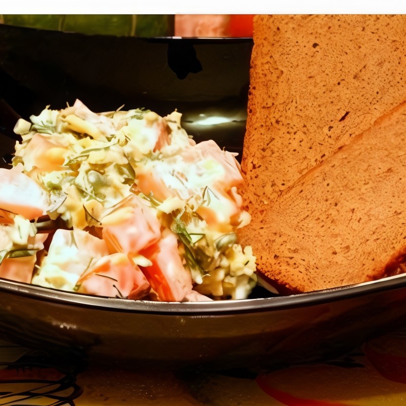 Салат из помидоров и сыра со сметаной