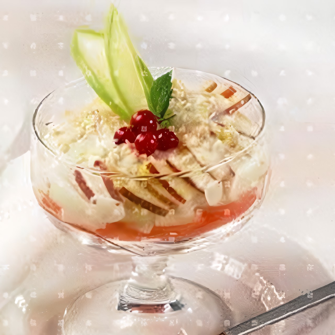 Салат-коктейль из моркови, яблок и груш