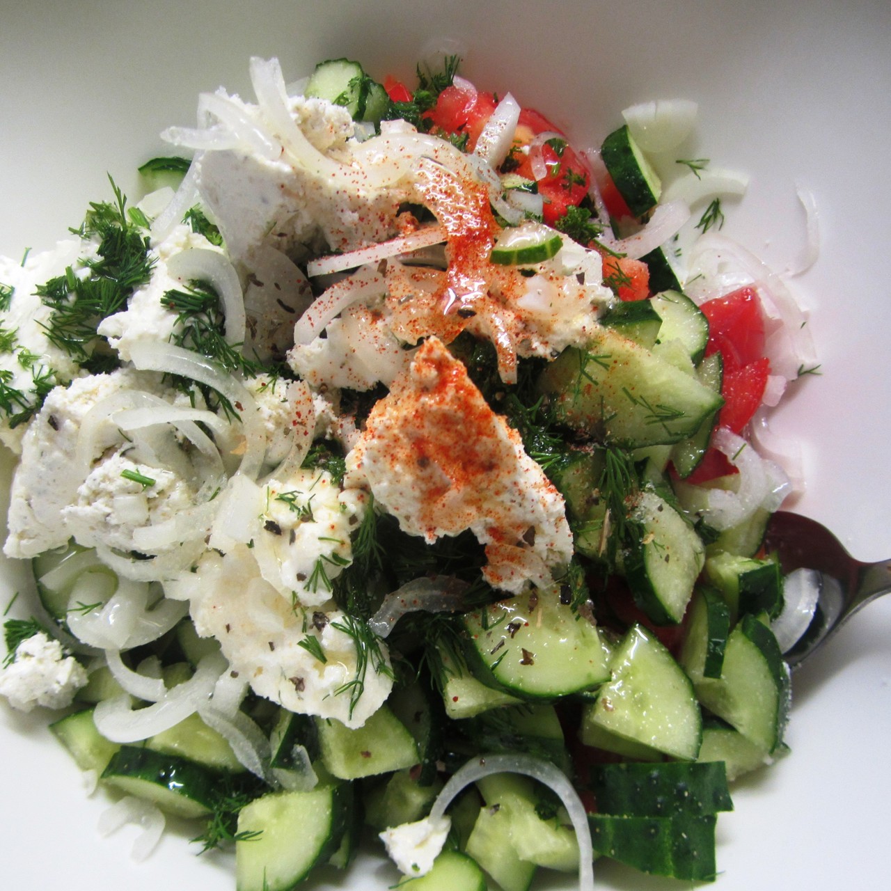 Салат овощной с сыром «Филадельфия»