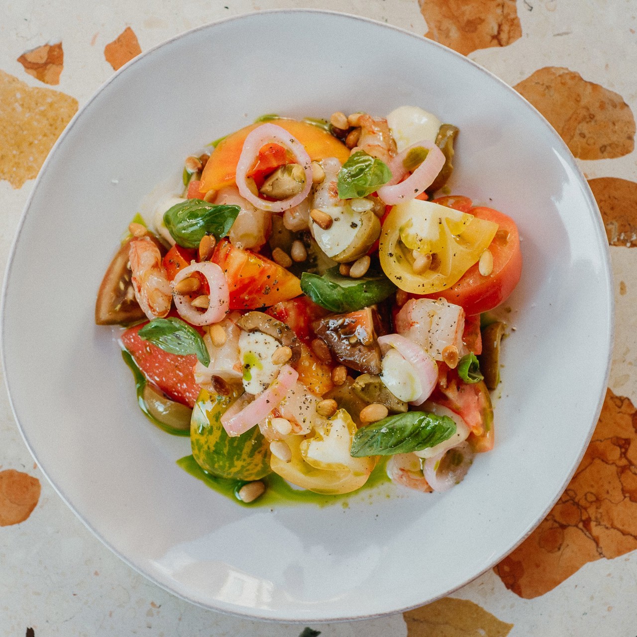 Салат с арбузом, помидорами и тарамасалотой