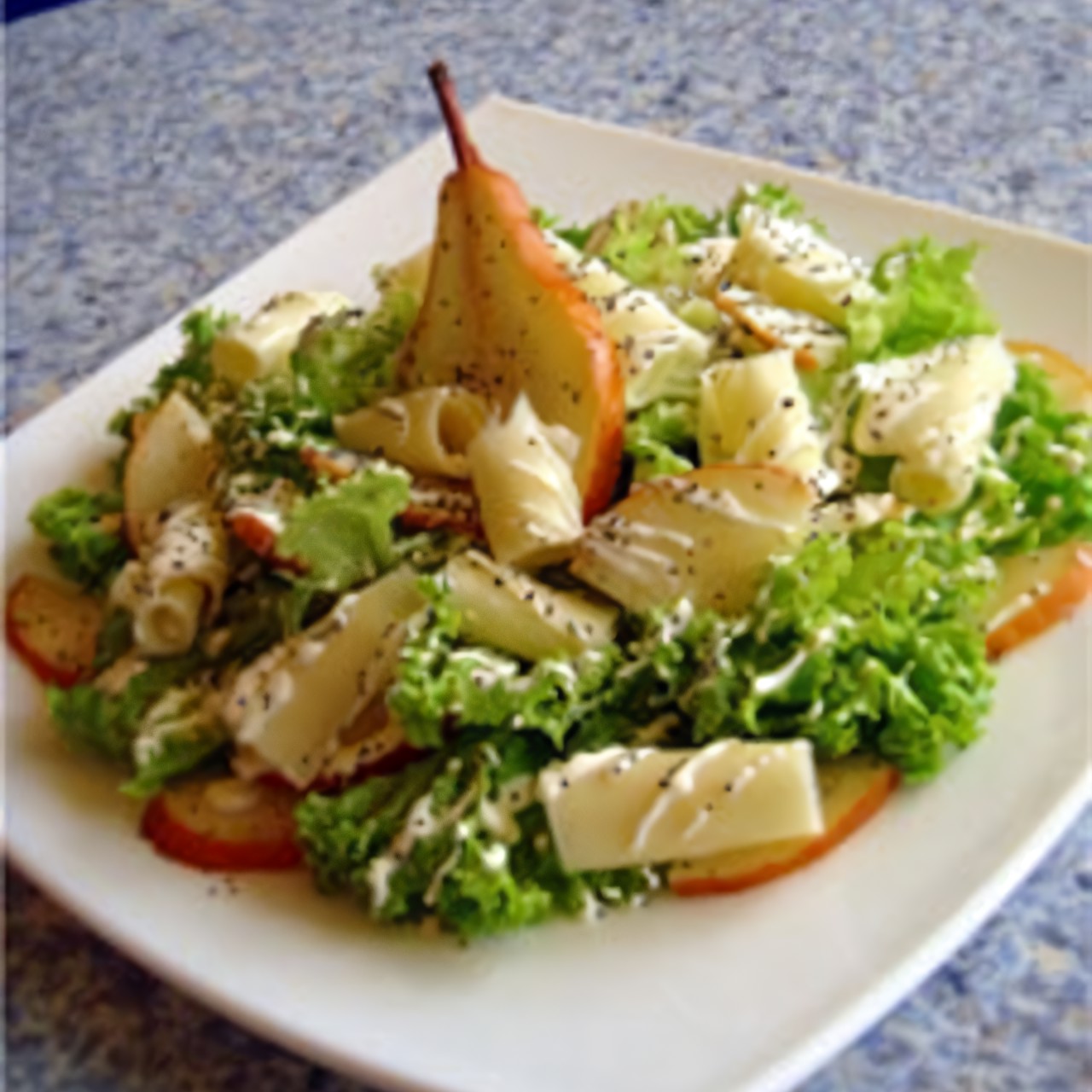 Салат с грушей и цукини