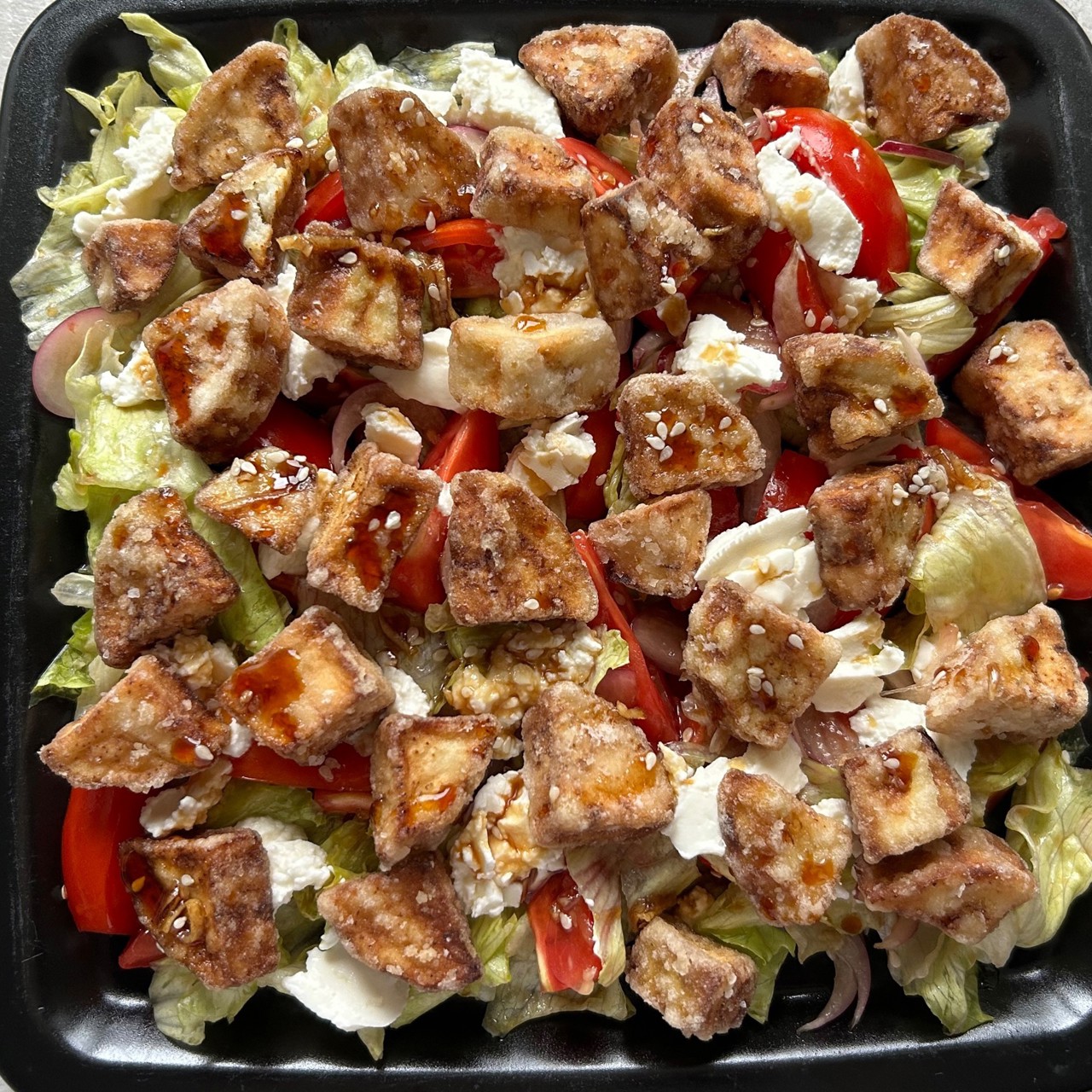 Салат с хрустящими баклажанами