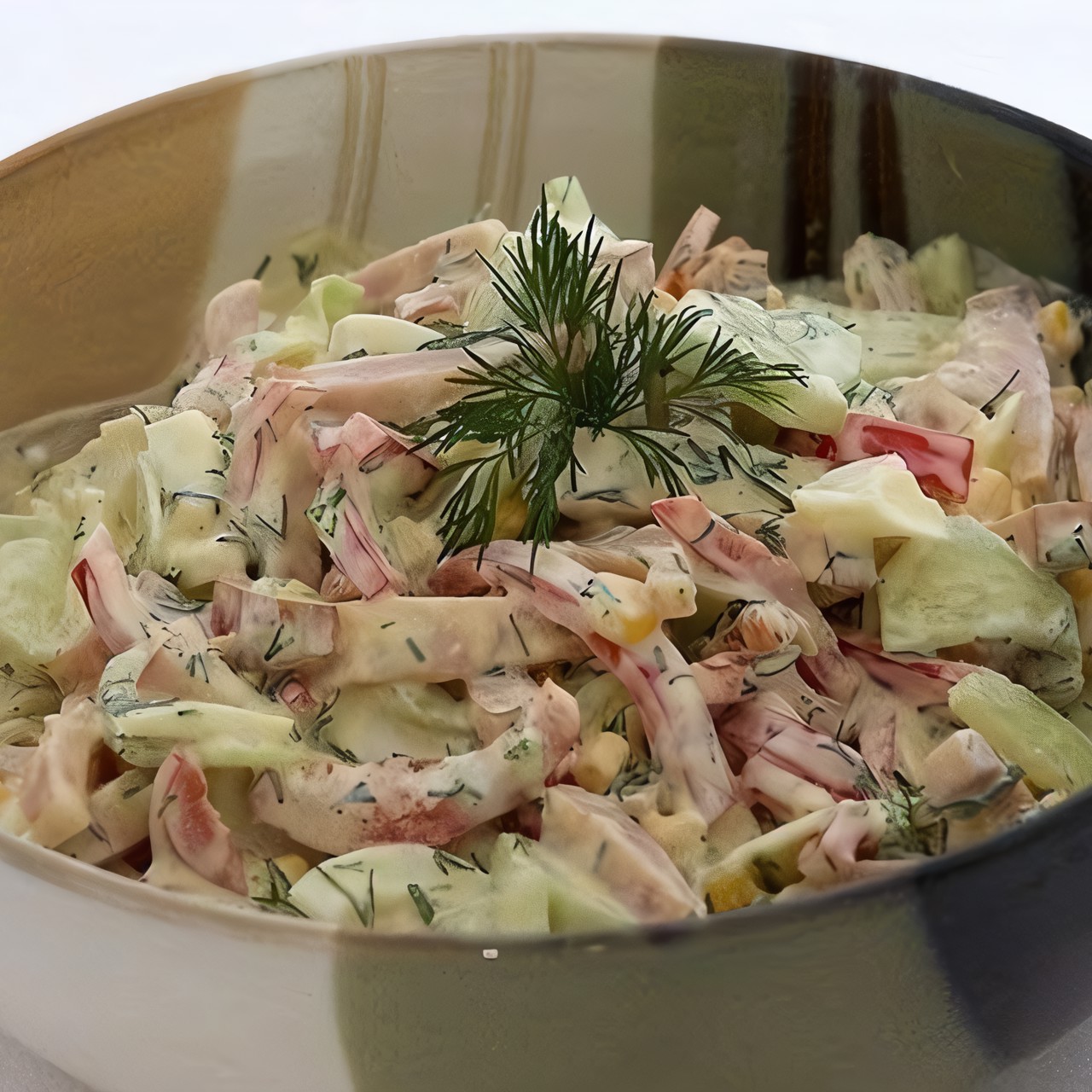 Салат с яйцом и ветчиной