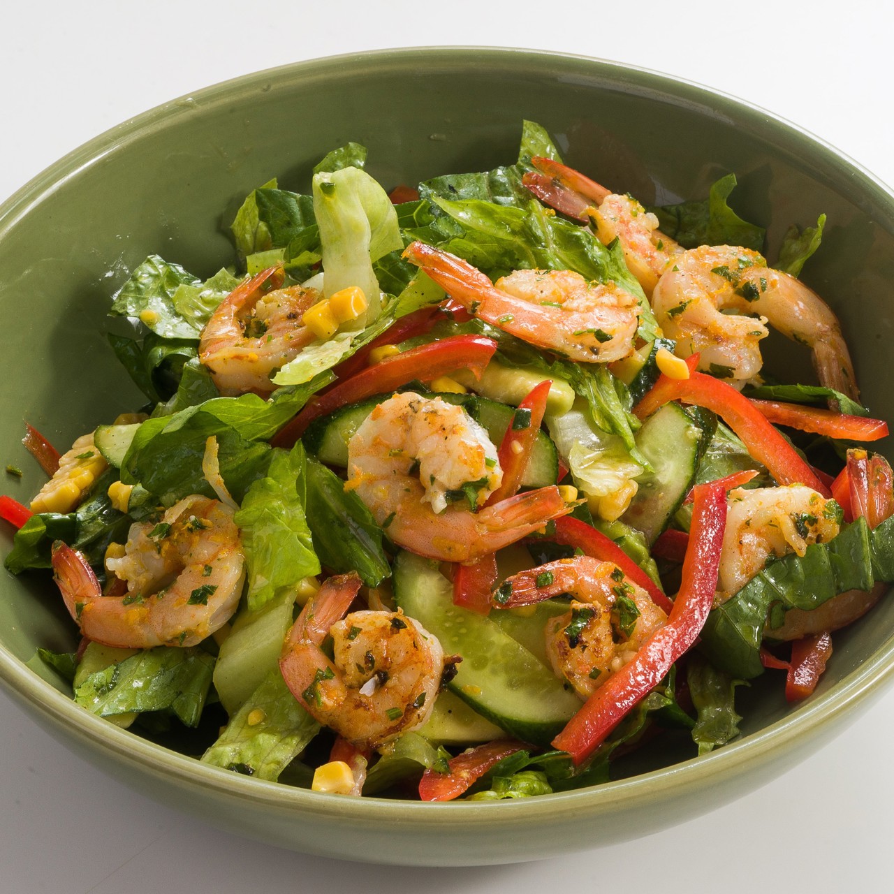 Салат с креветками на гриле