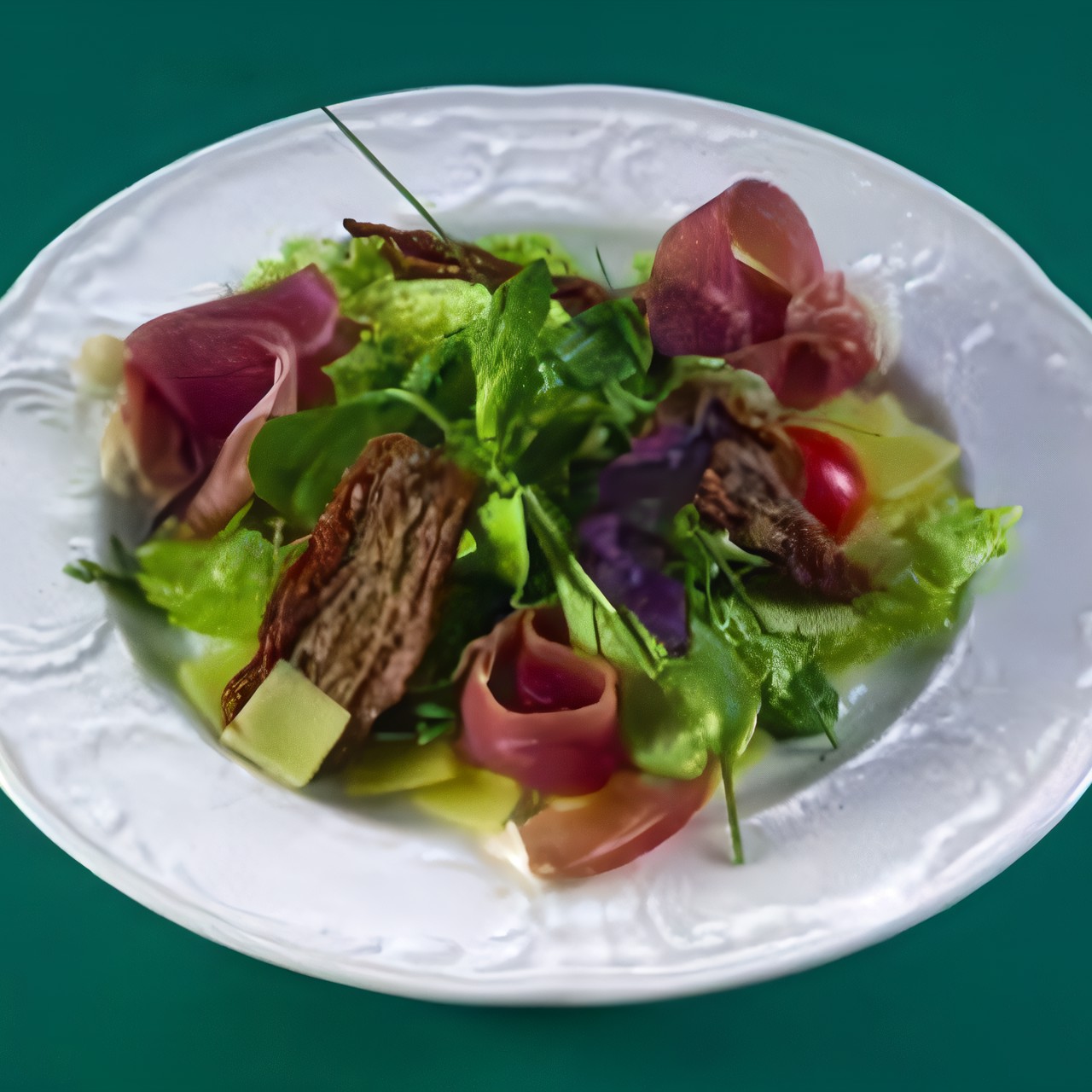 Салат с пармской ветчиной