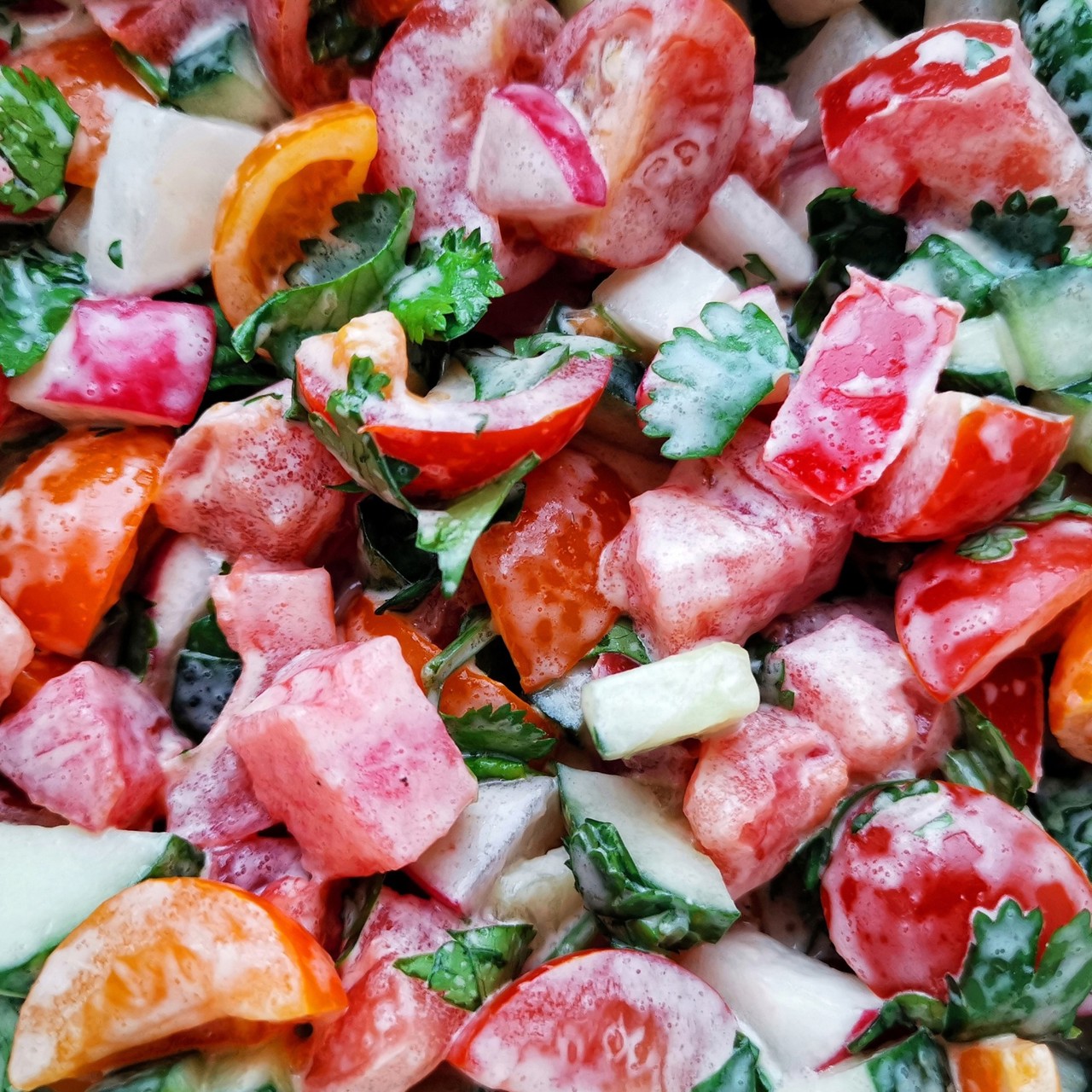 Салат с редиской