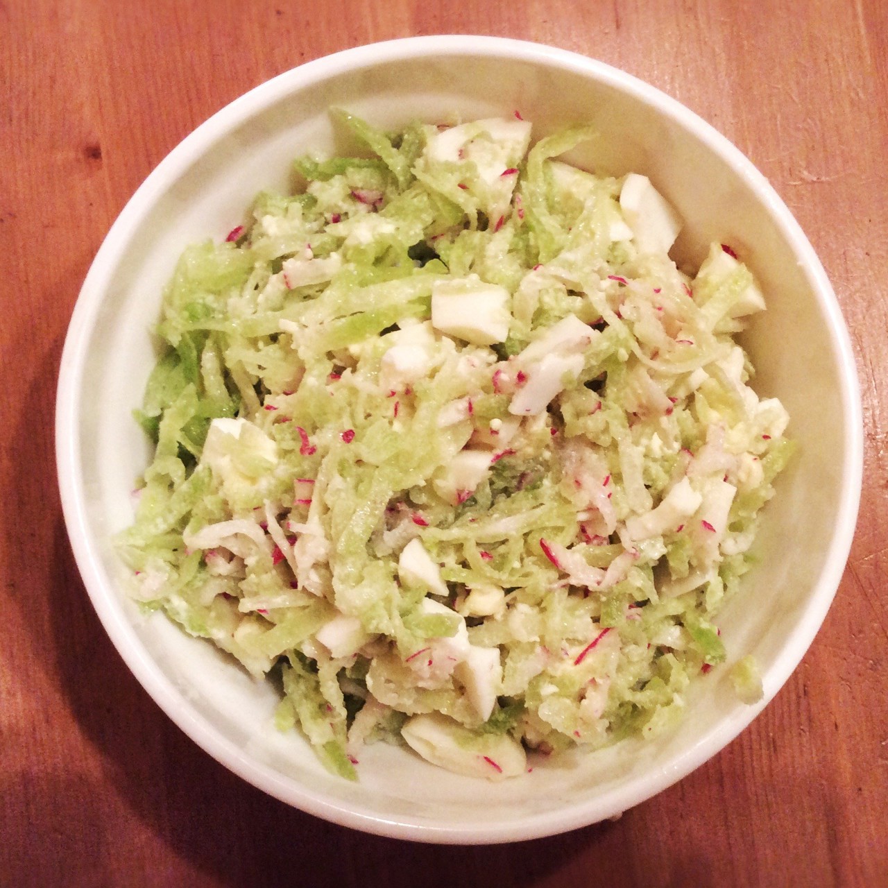 Салат с редькой и яйцом