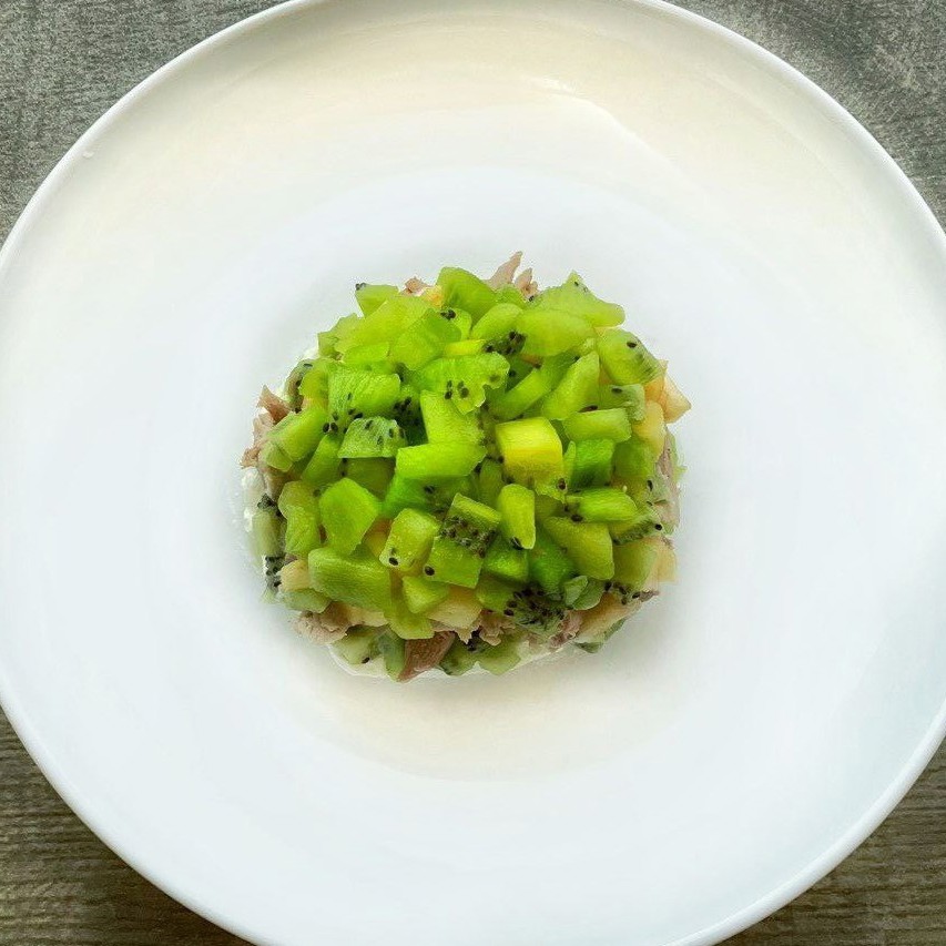 Салат с уткой и киви