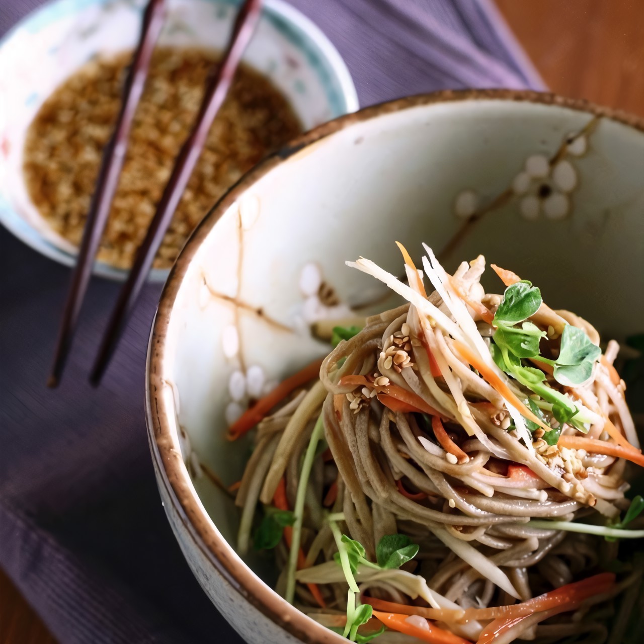 Салат с вермишелью из брокколи и моркови