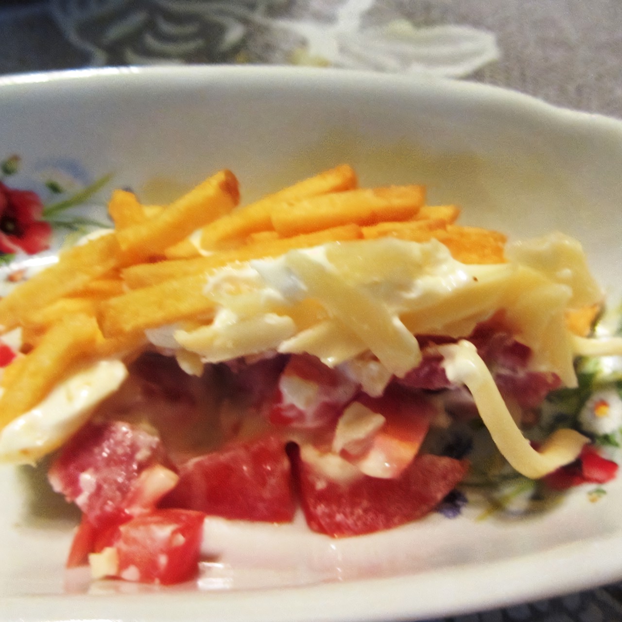 Салат с жареным картофелем