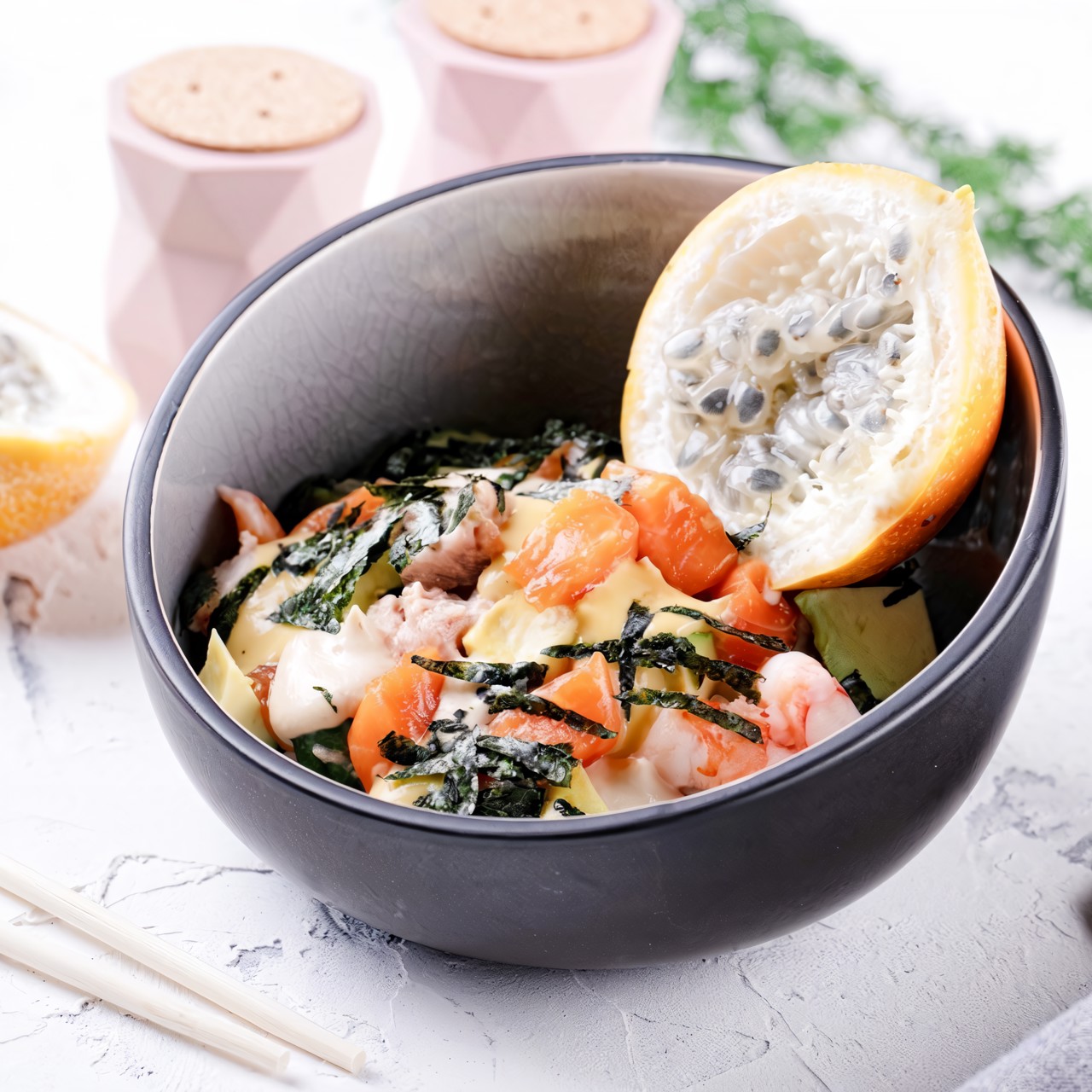 Салат в стиле поке