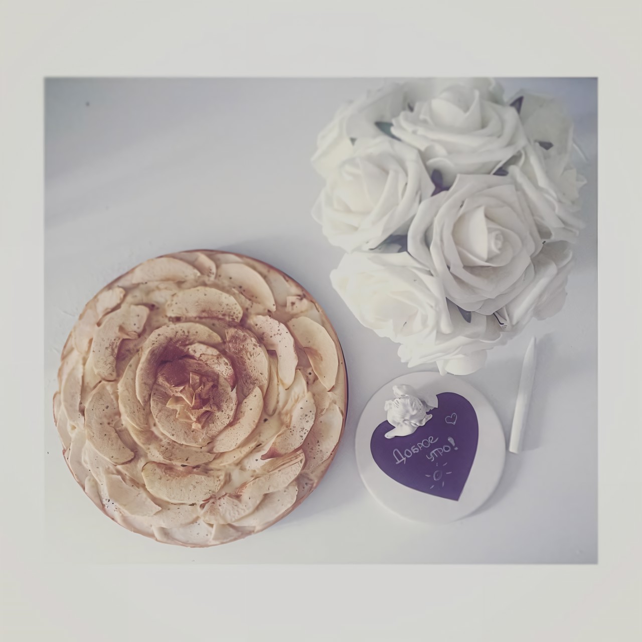 Шарлотка из домашних яблок и рисовой муки