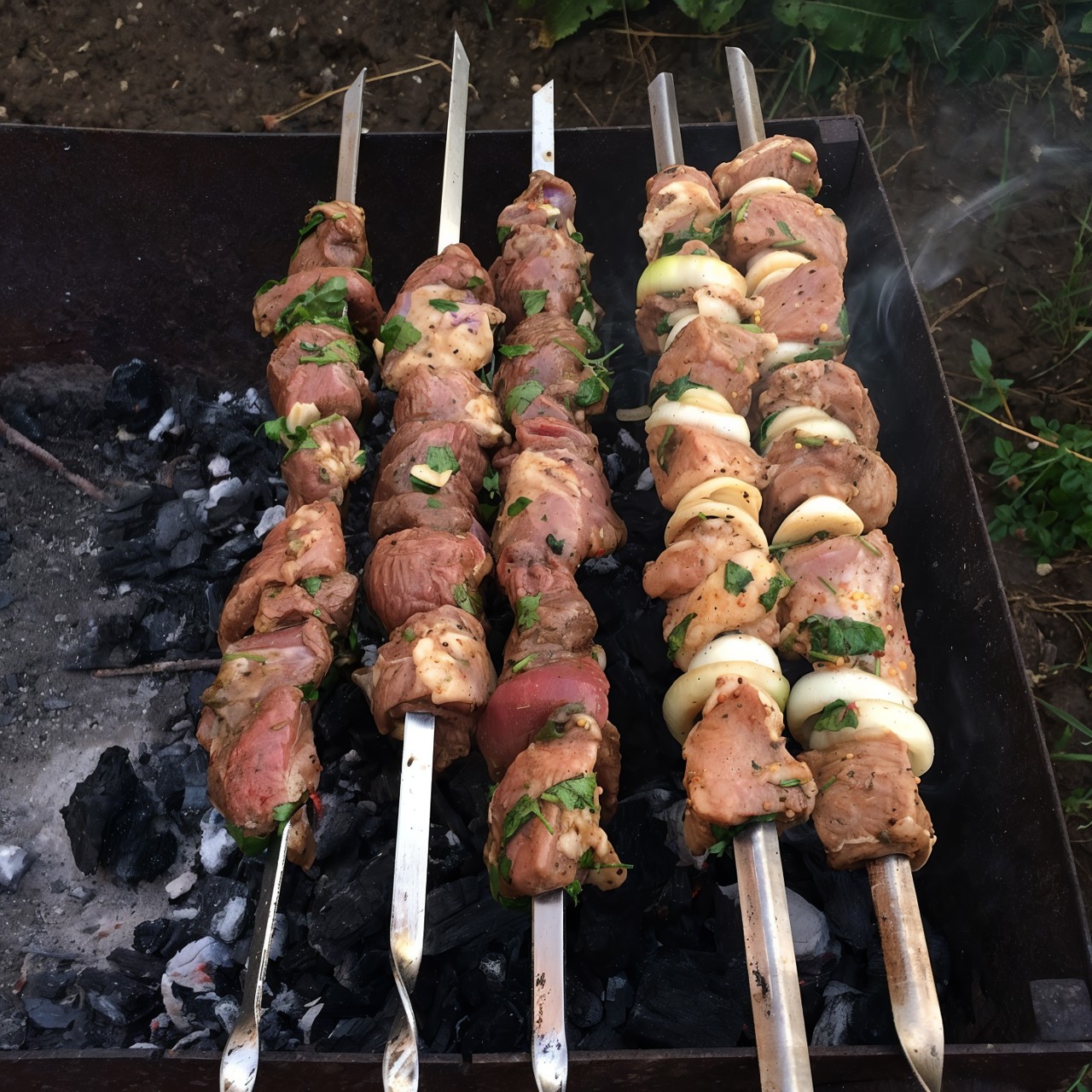 Шашлык из баранины мятой и наршарабом