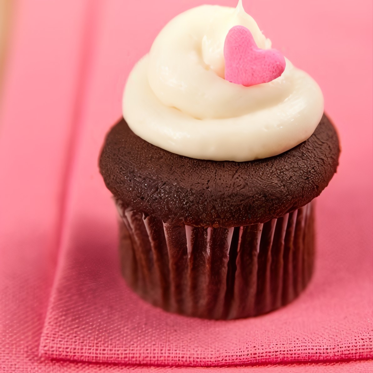 Шоколадные капкейки в легком сырном креме