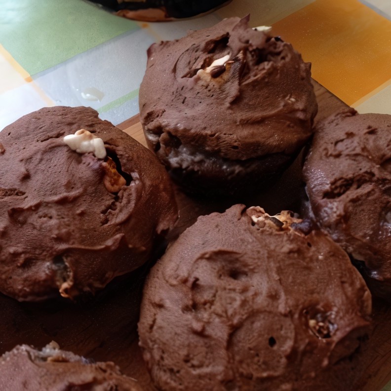 Шоколадные маффины из гречневой муки с бананами