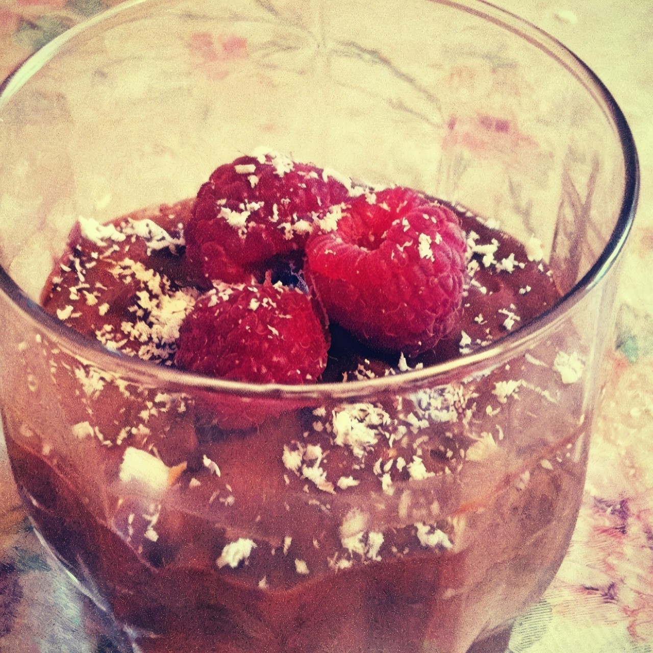 Шоколадный мусс с миндалем