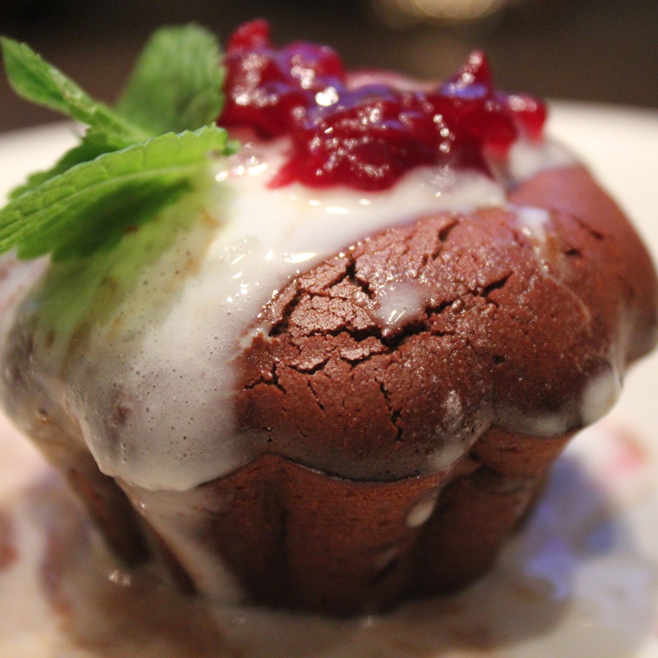 Шоколадные кексы с жидкой сахарной начинкой