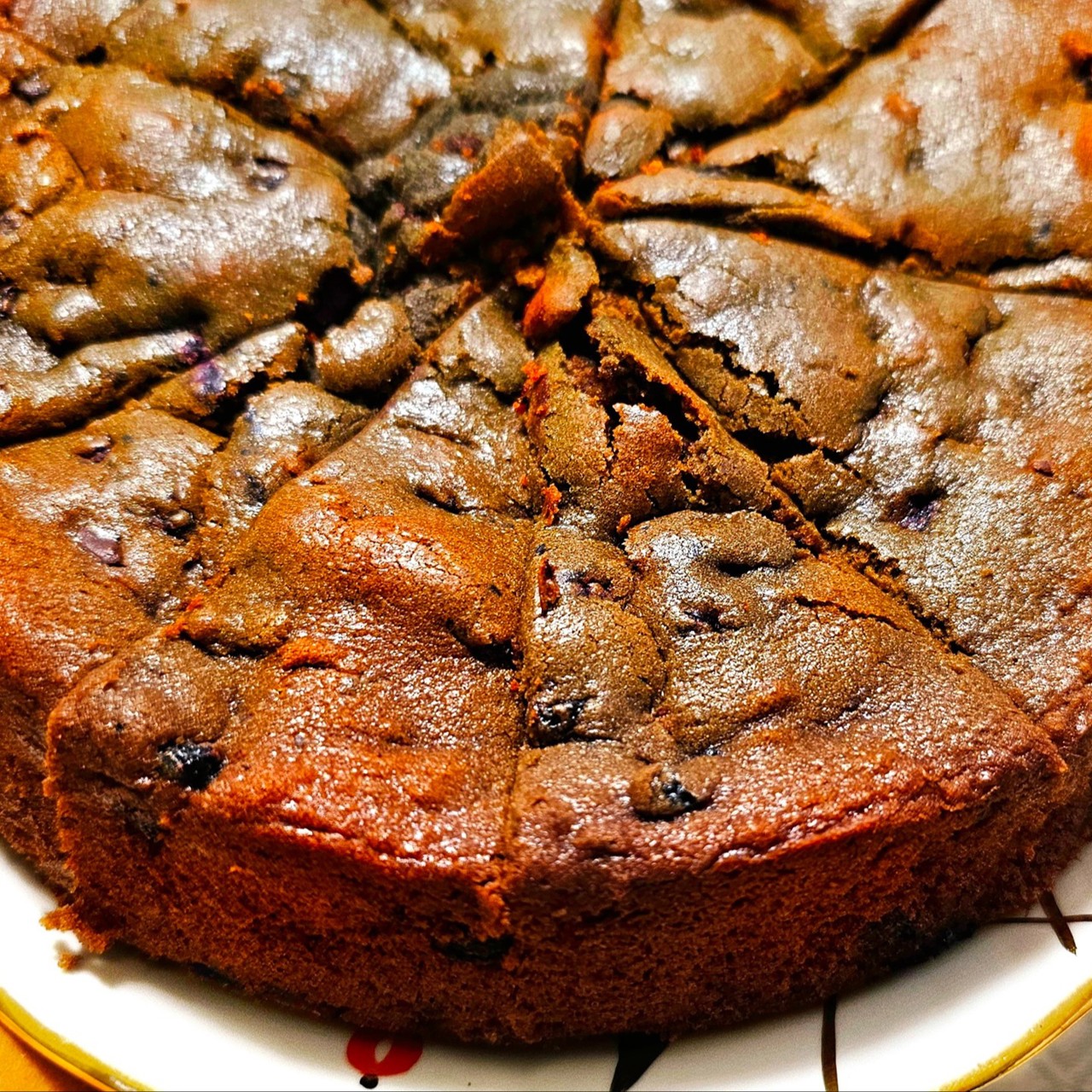 Шоколадный кекс с черникой