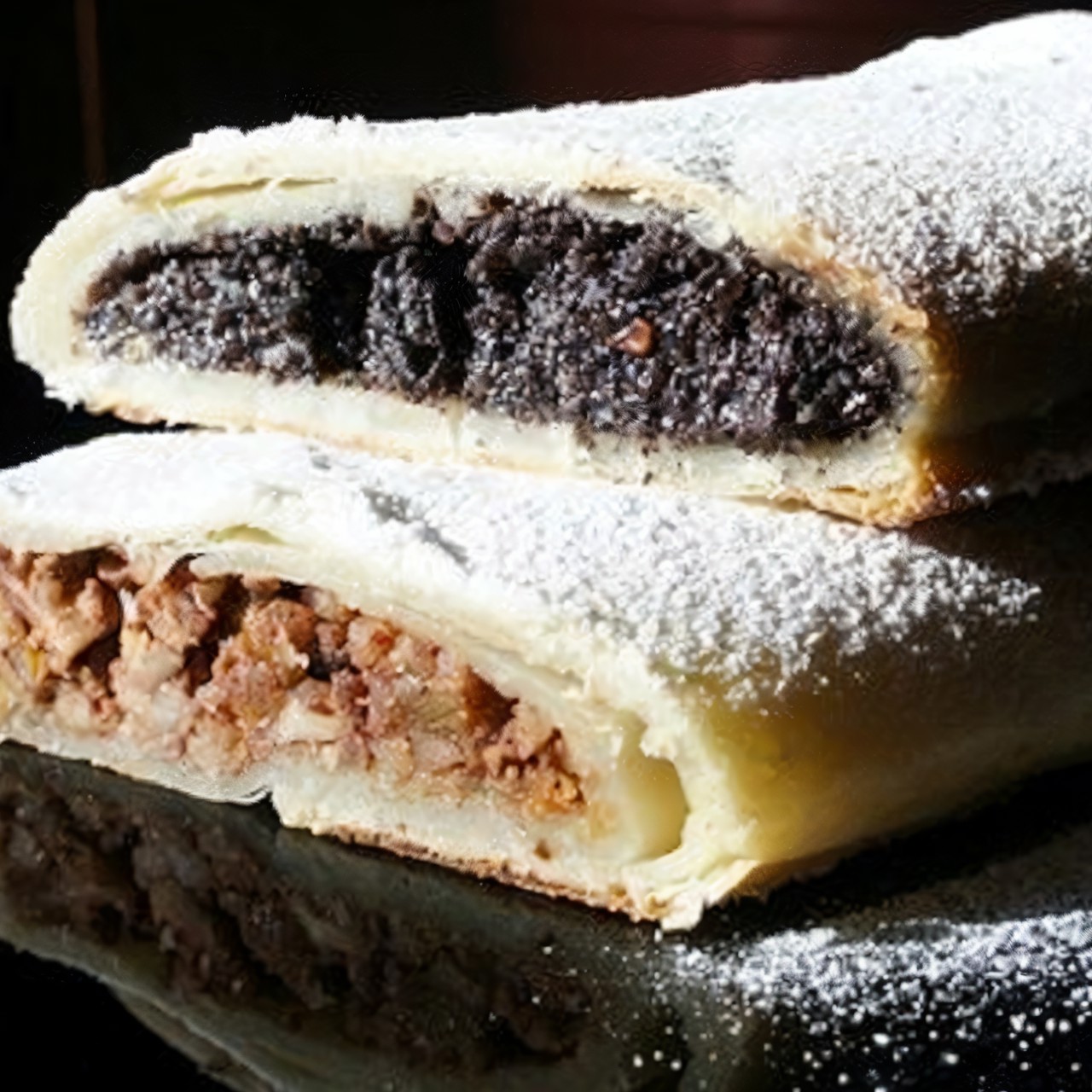 Штрудель из творожного теста с маком или яблоками