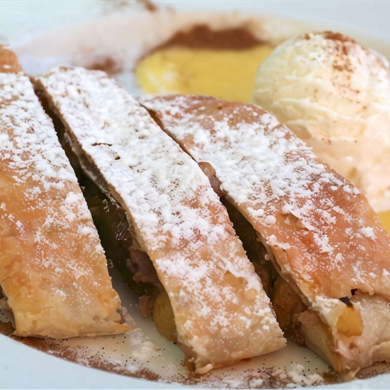 Штрудель с яблоками и медом