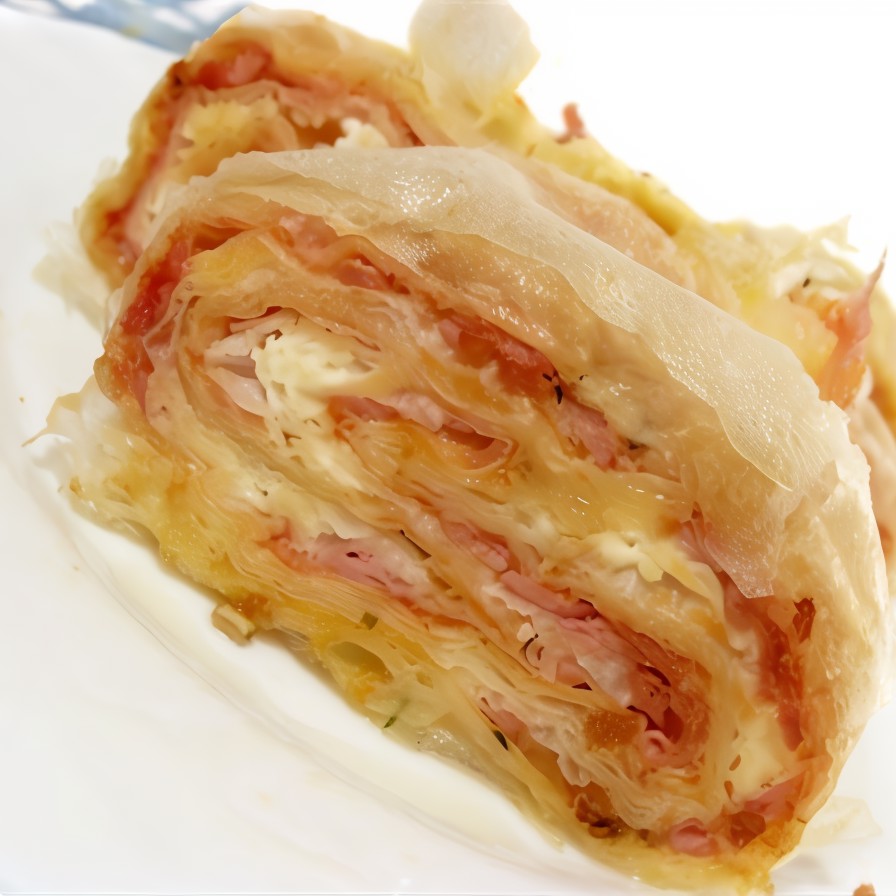 Сырный рулет с паприкой