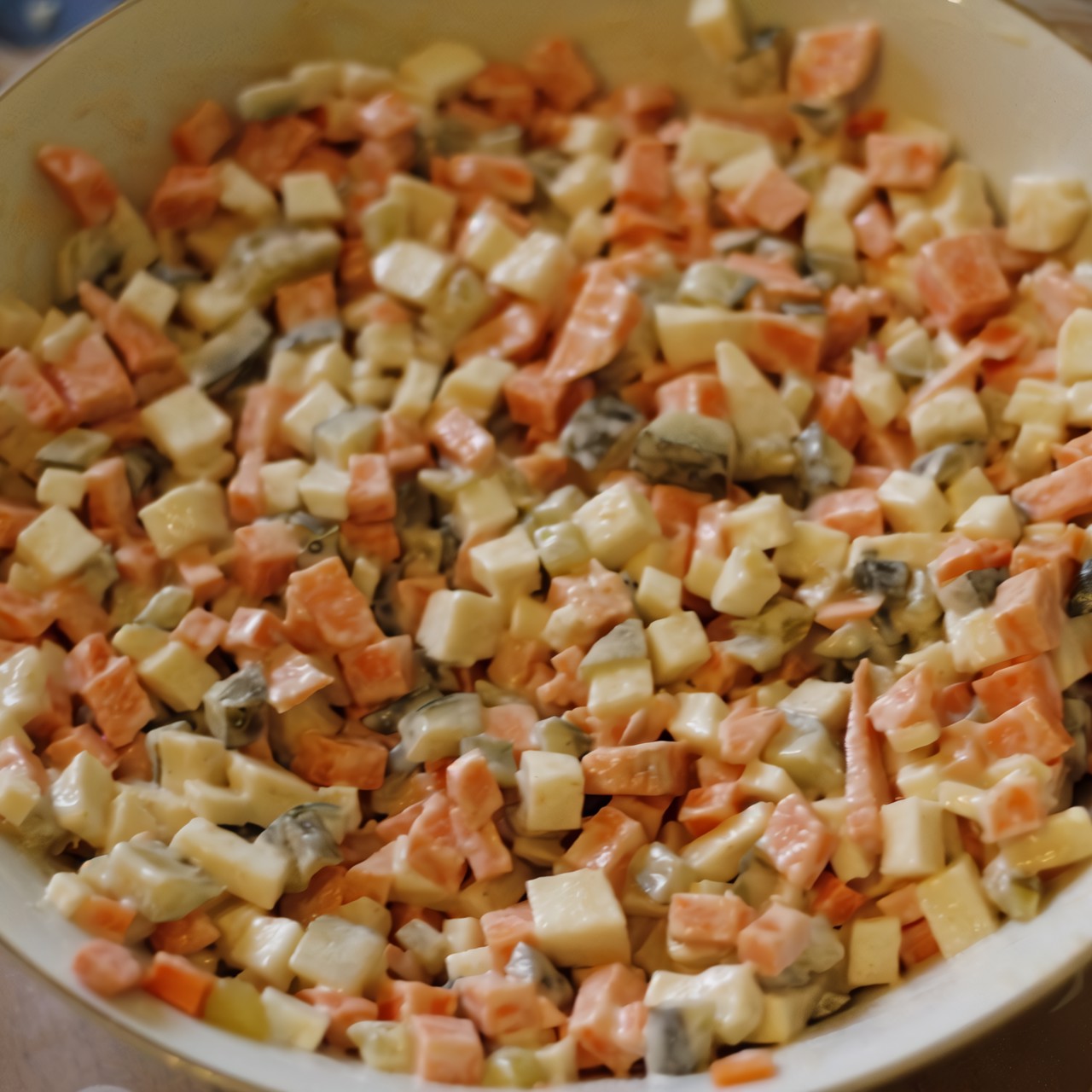 Сыроедческий оливье