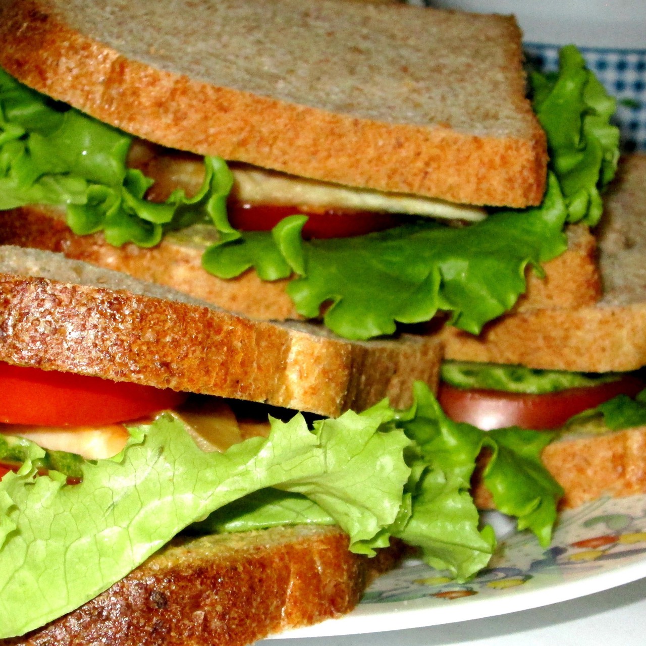 Сэндвичи с курицей и беконом