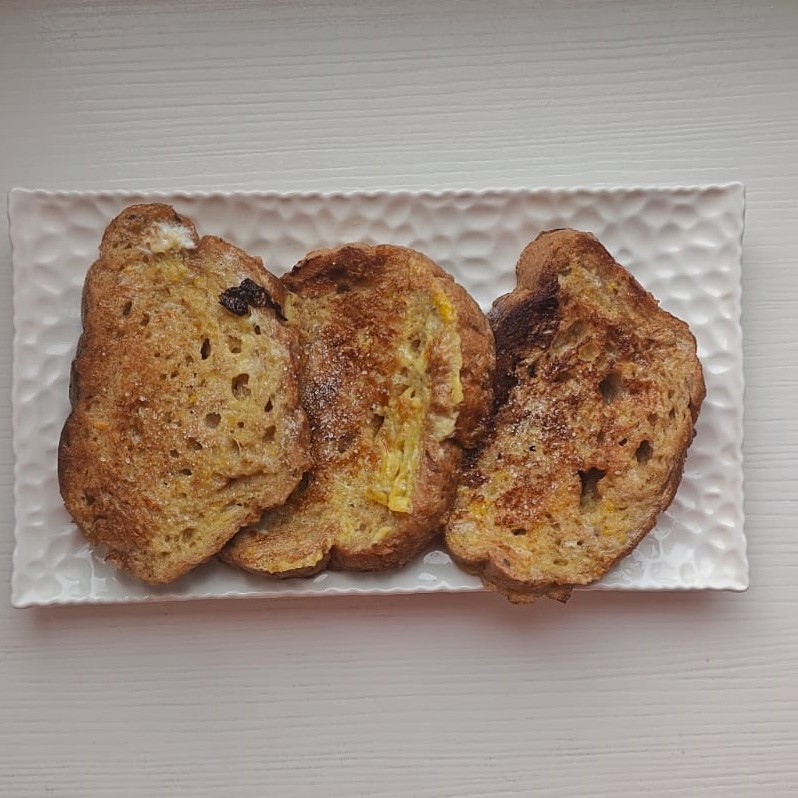 Сладкие гренки из серого хлеба