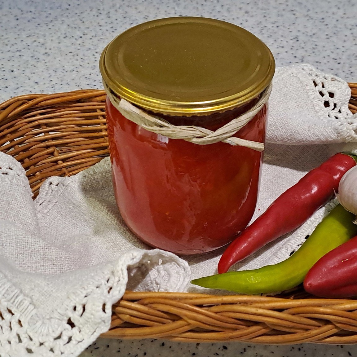 Сладкий острый соус к мясу