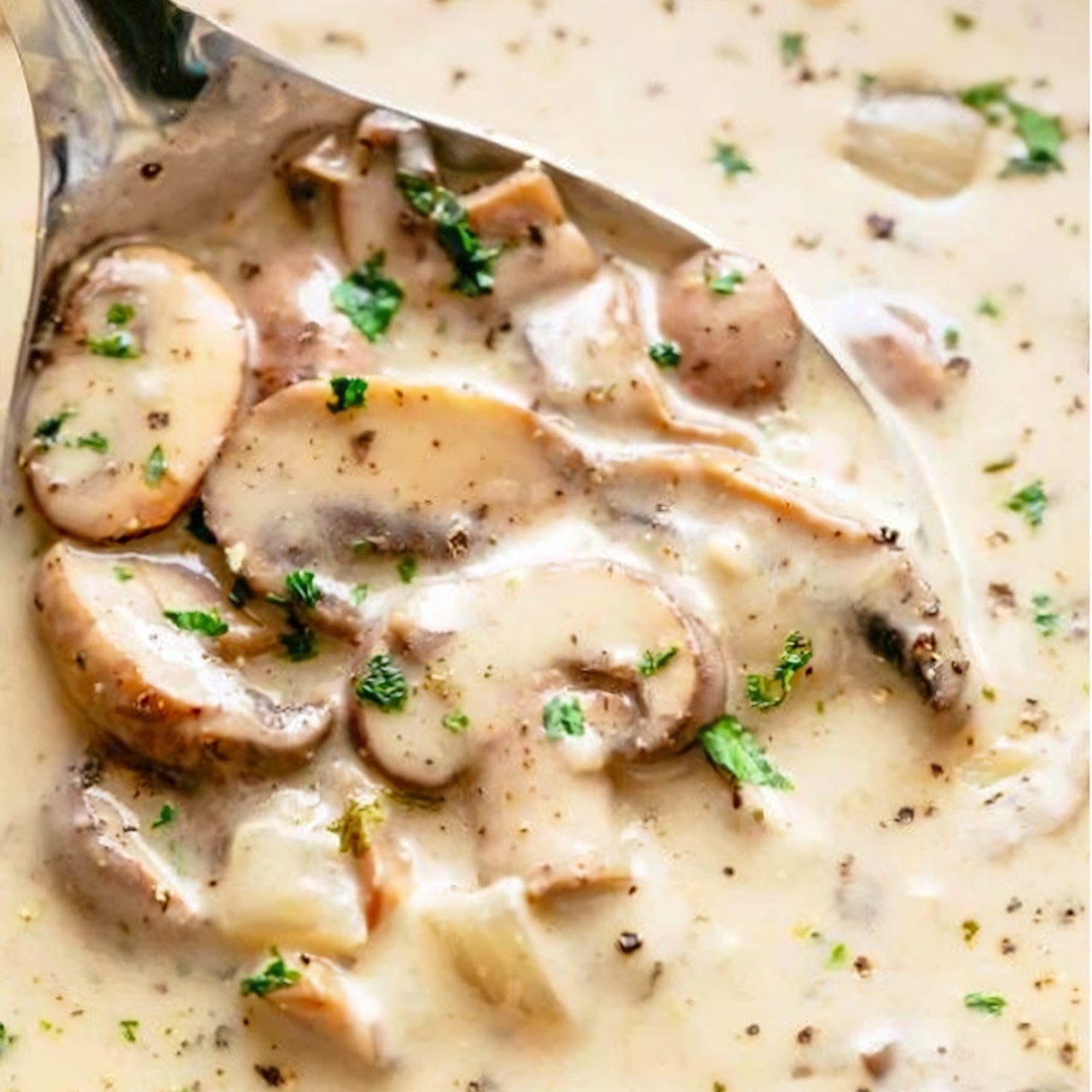 Сливочный суп с шампиньонами