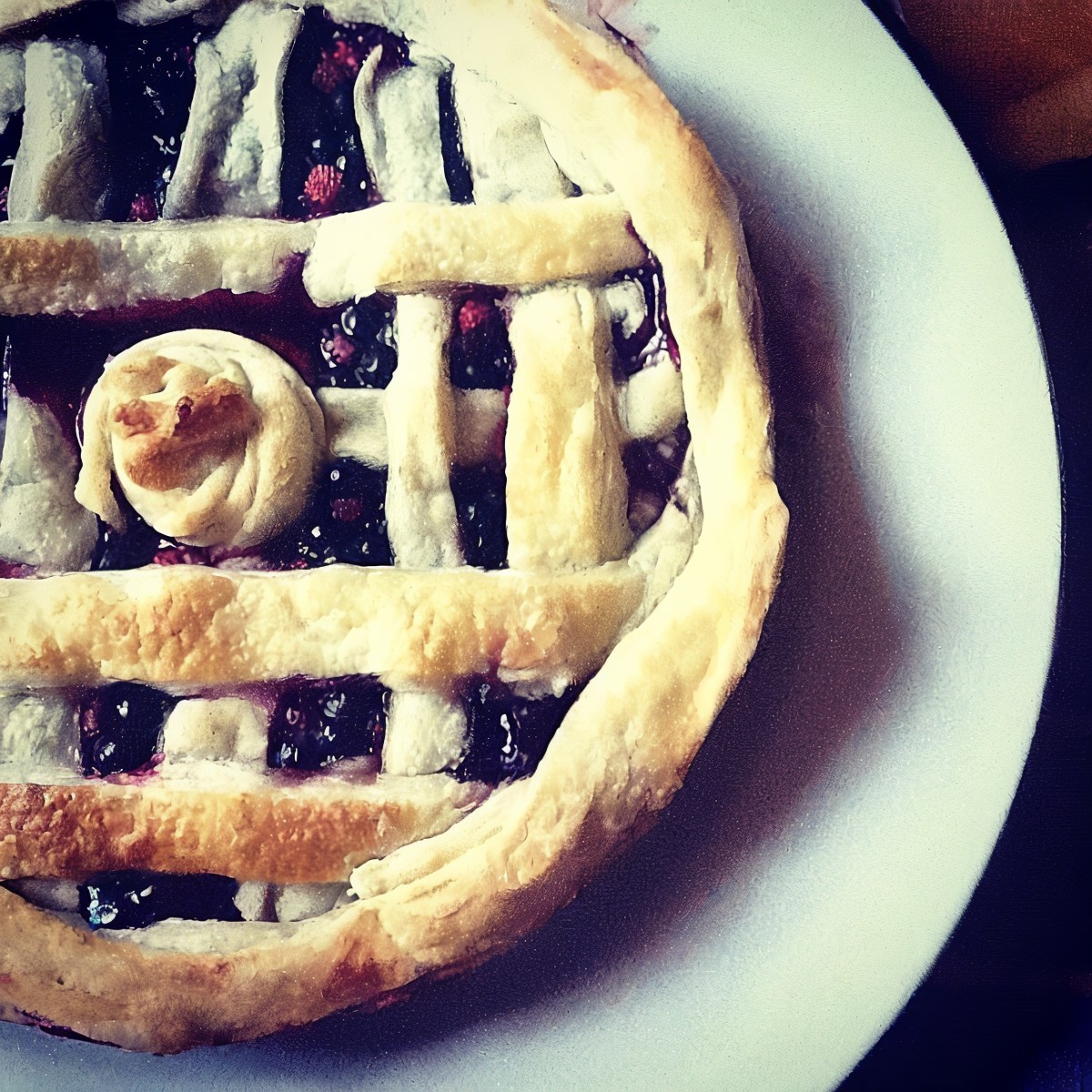 Слоеный пирог с земляникой