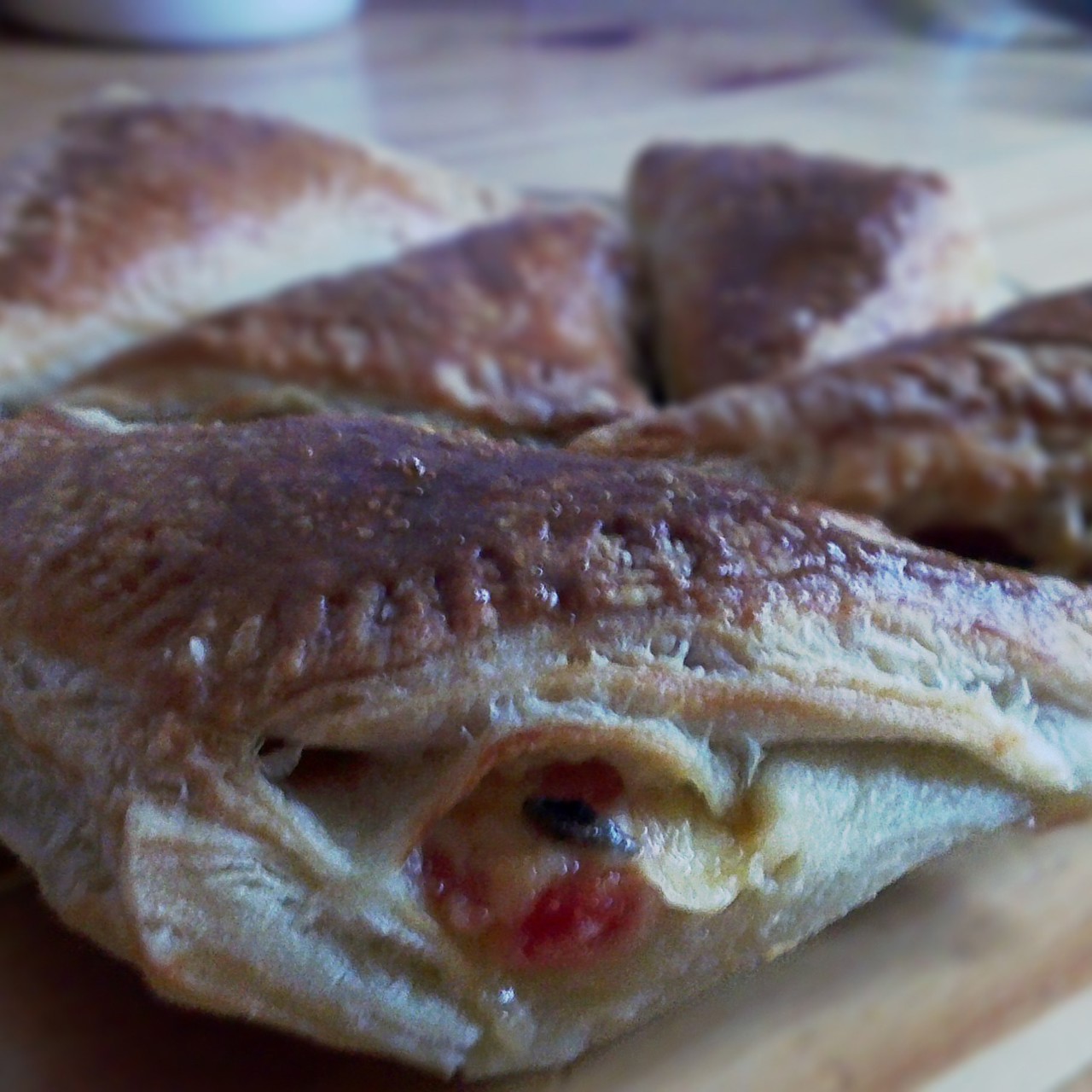 Слойки с овощами и сыром