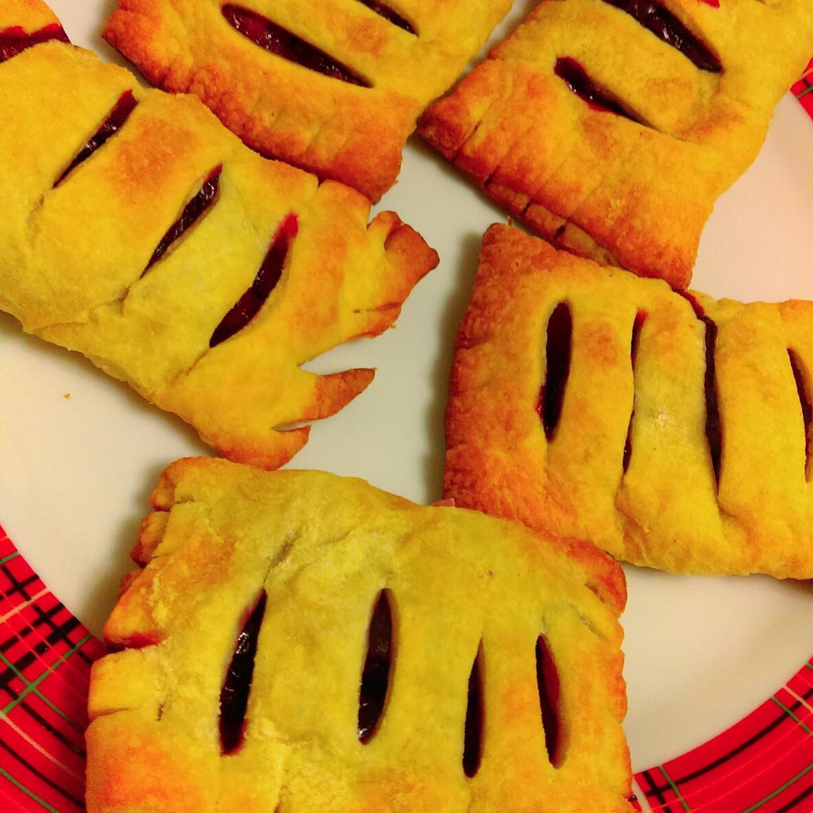 Слойки с тыквой, яблоками и корицей